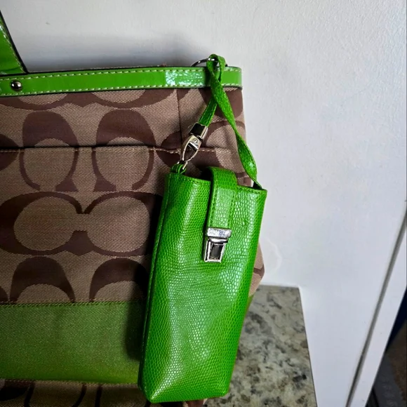 Coach Tote Bag - Picture 9 of 12